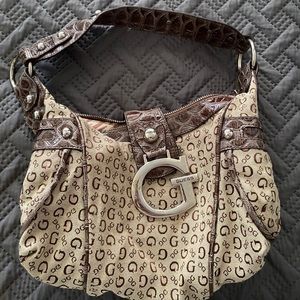 Guess purse